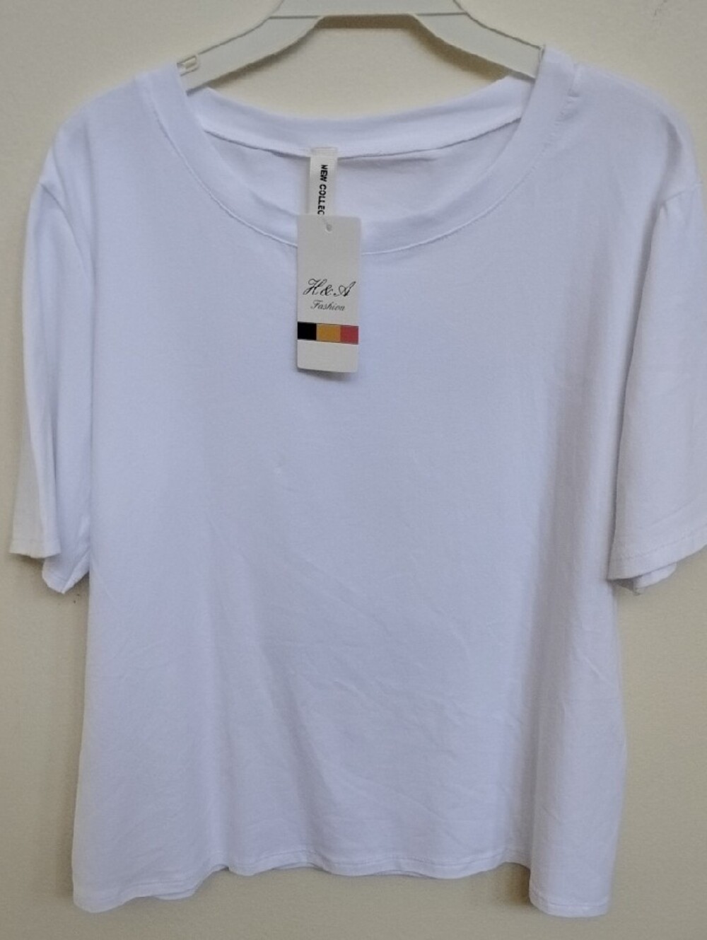 NWT LABUBU Graphic Short Sleeve Tee - Picture 6 of 10